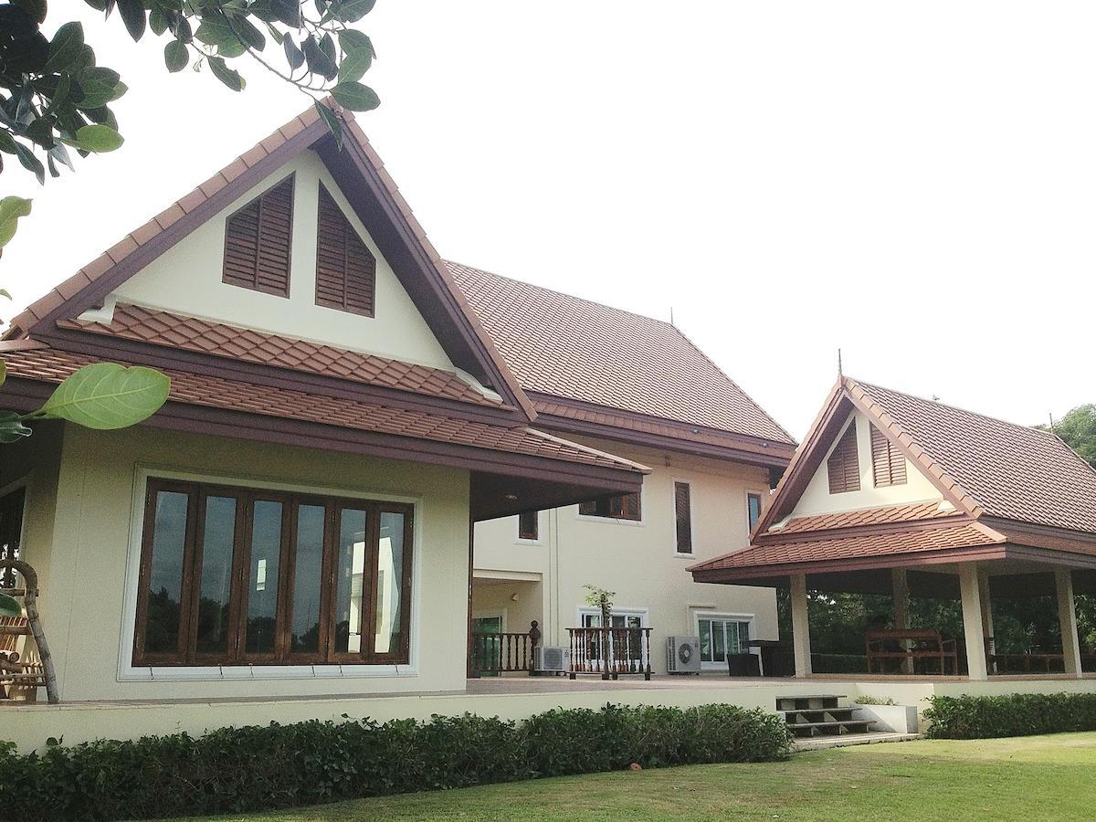 Thararin Villa Ban Doem Bang Exterior foto