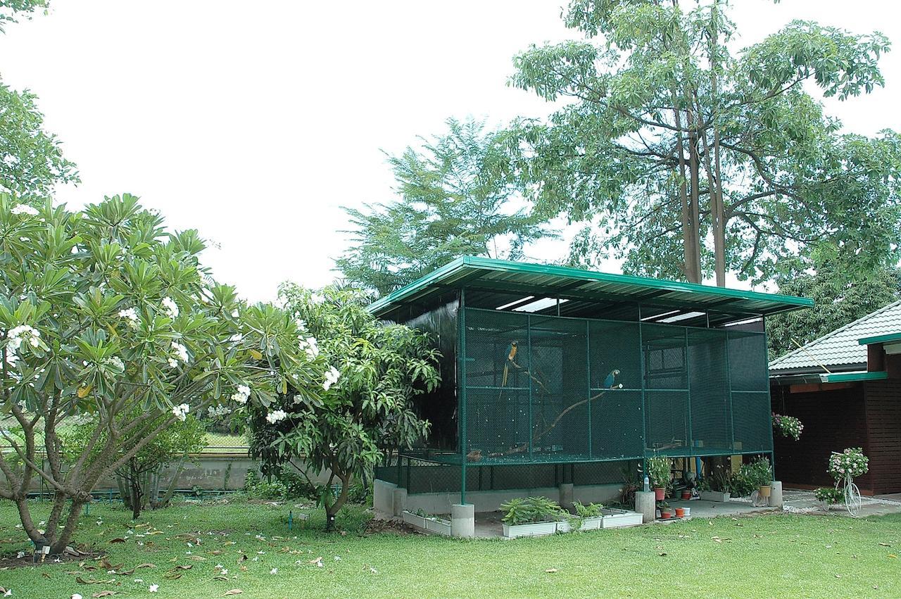 Thararin Villa Ban Doem Bang Exterior foto