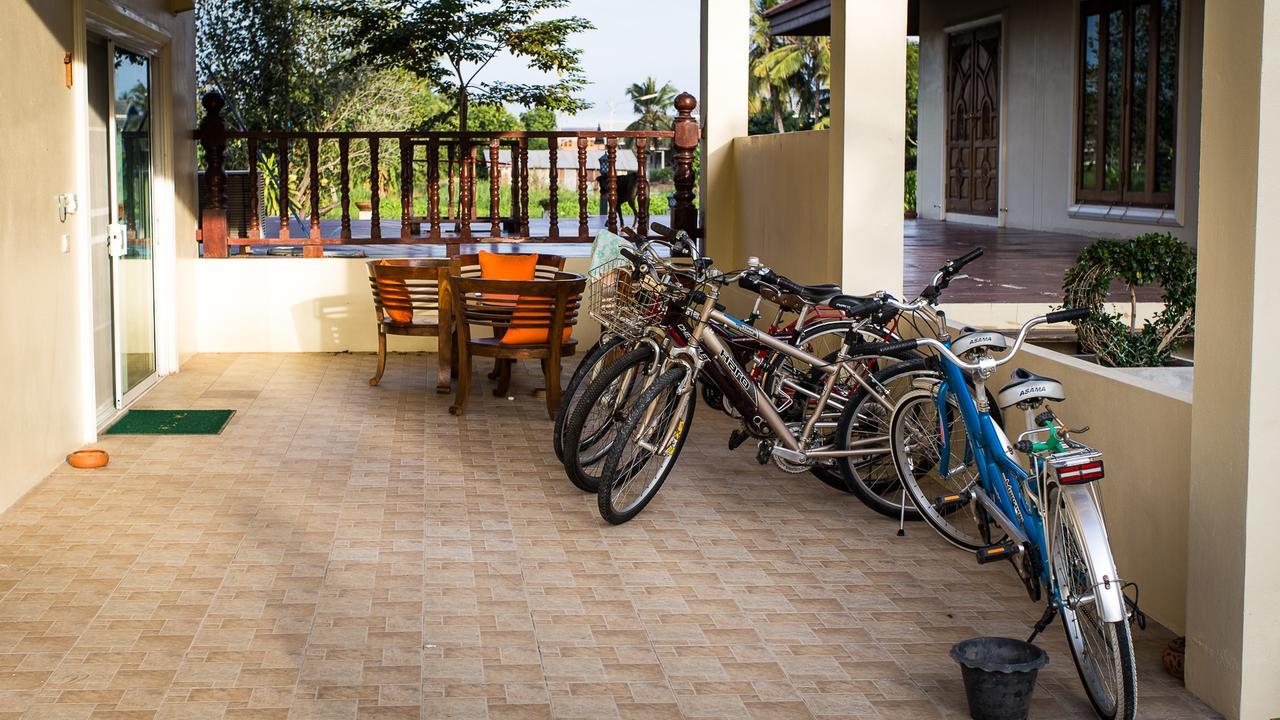Thararin Villa Ban Doem Bang Exterior foto