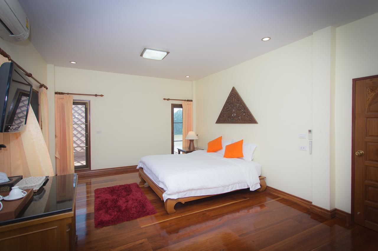 Thararin Villa Ban Doem Bang Quarto foto
