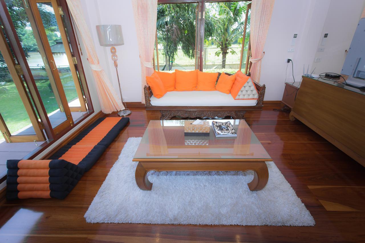 Thararin Villa Ban Doem Bang Quarto foto