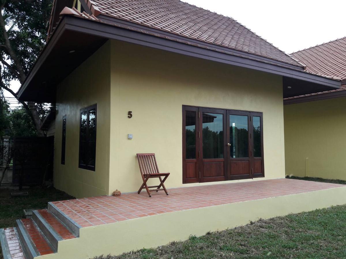 Thararin Villa Ban Doem Bang Exterior foto