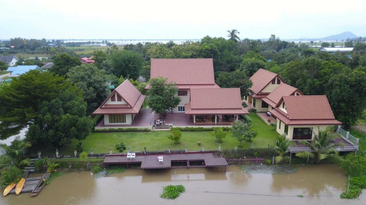 Thararin Villa Ban Doem Bang Exterior foto
