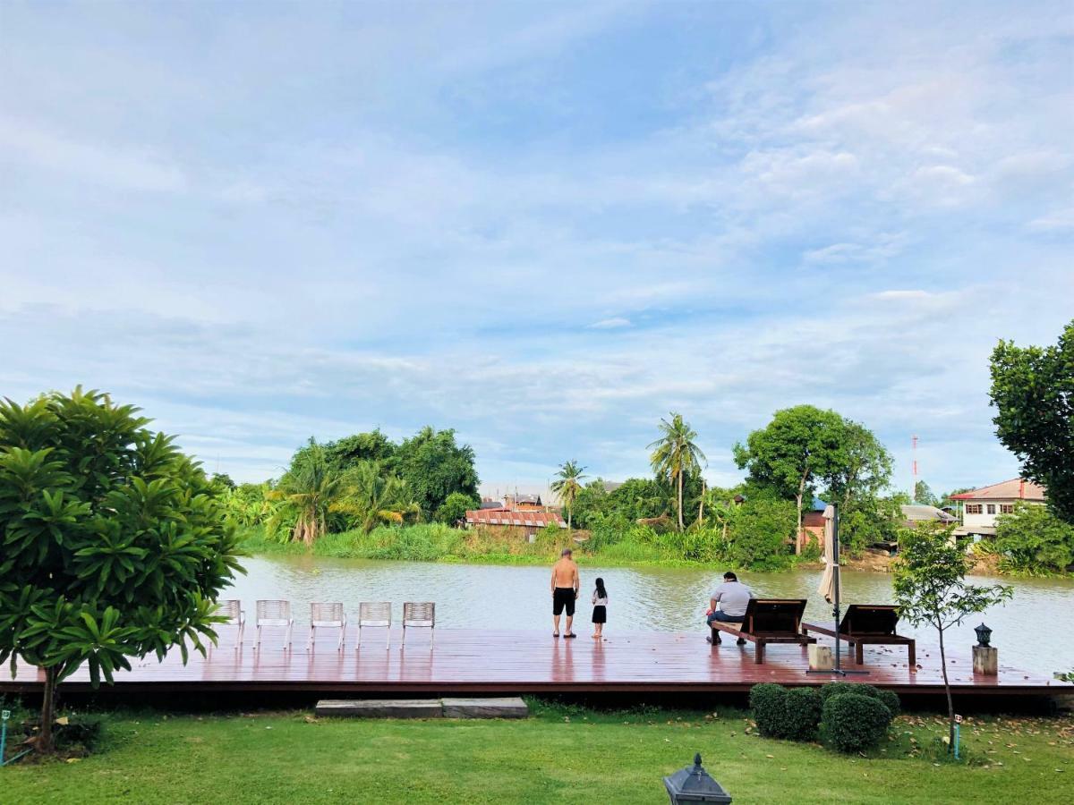 Thararin Villa Ban Doem Bang Exterior foto